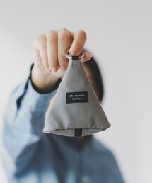 bpr BEAMS（ビーピーアール ビームス ）の「【別注】STANDARD SUPPLY / トライアングル ポーチ（ポーチ）」
