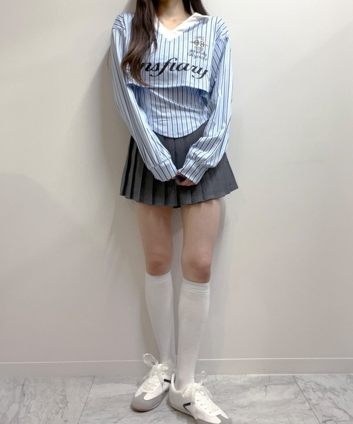 ALLuRing ChaRm（アリュリングチャーム）の「Striped Short Polo / ストライプショート丈ポロ（シャツ/ブラウス・レディース・ブルー・S/M）」の3枚目の写真