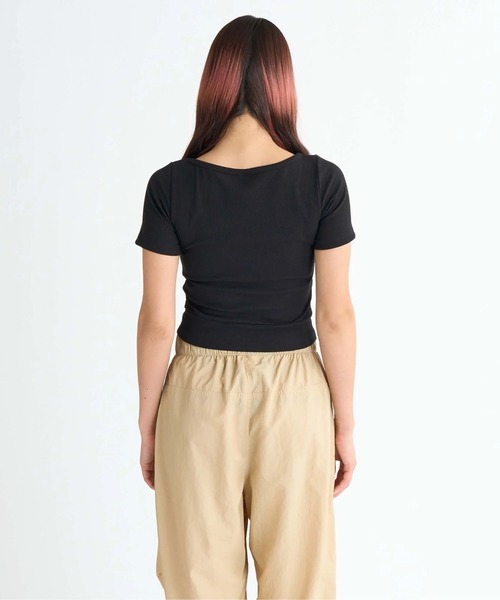 ROXY(ロキシー)の「CHEEKIE PEEKIE /ロキシーロゴショート丈カッティングデザイン半袖Tシャツ(Tシャツ/カットソー・レディース・グレー/ホワイト/ブラック・MEDIUM/LARGE/SMALL)」の12枚目の写真