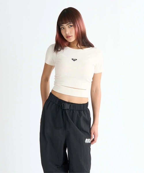 ROXY(ロキシー)の「CHEEKIE PEEKIE /ロキシーロゴショート丈カッティングデザイン半袖Tシャツ(Tシャツ/カットソー・レディース・グレー/ホワイト/ブラック・MEDIUM/LARGE/SMALL)」の6枚目の写真