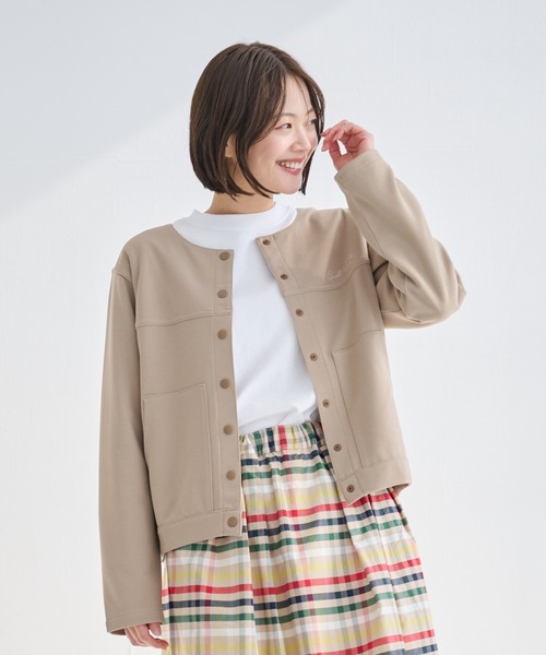 Arnold Palmer（アーノルドパーマー）の「ノーカラー ライトジャケット（ノーカラージャケット・レディース・ベージュ/ライトベージュ/ブラック・M/L/S）」の2枚目の写真