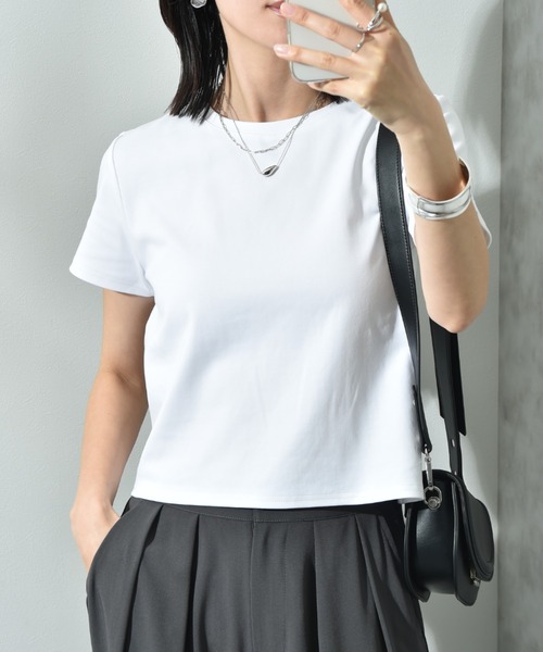 CLOCHE（クロシェ）の「【ＣＬＯＣＨＥ】コンパクトＴシャツ（Tシャツ/カットソー・レディース・ライトグレー/オフホワイト/ブラック・FREE）」の2枚目の写真