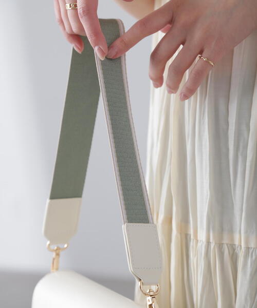 FREE'S MART（フリーズマート）の「◆メタルフラップバッグ（ショルダーバッグ・レディース・ベージュ/ブラック/ホワイト・ﾌﾘ-）」の10枚目の写真