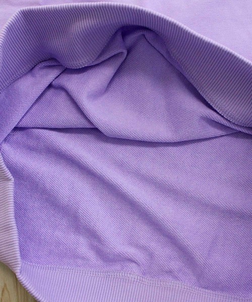 NERDY(ノルディ)の「NERDY ビッグロゴスウェットシャツ BIG LOGO SWEATSHIRT(スウェット・メンズ・ライトパープル・M)」の9枚目の写真