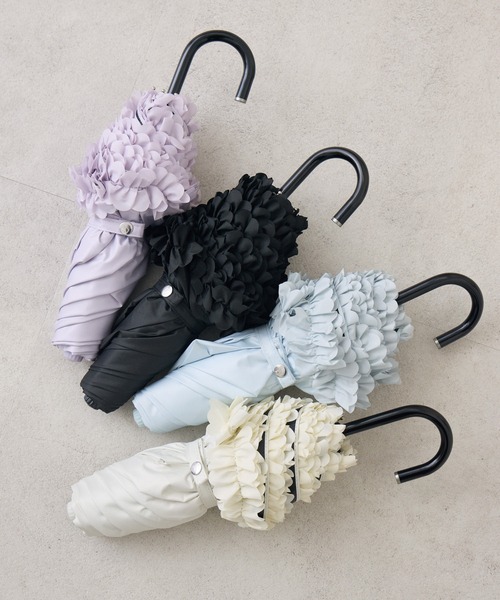 because（ビコーズ）の「because　【遮光率100％】PUヒートカット晴雨兼用折りたたみフリル日傘（折りたたみ傘・レディース・パープル/ブラック/ライトブルー/ホワイト・FREE）」の10枚目の写真