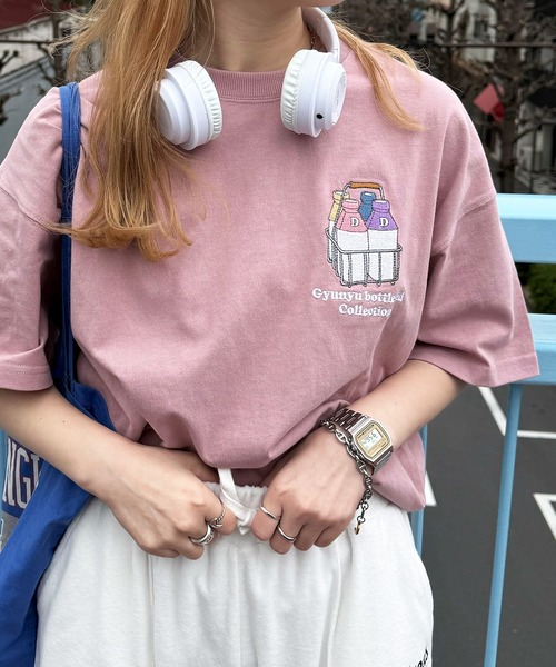 DOUBLE NAME(ダブルネーム)の「Gyunyu bottle lid BACKモチーフTEE(Tシャツ/カットソー・レディース・ピンク/ブラック/オフホワイト・FREE)」の5枚目の写真