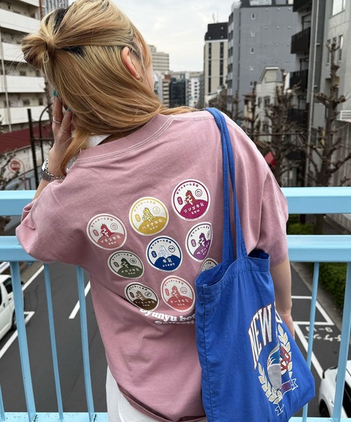DOUBLE NAME(ダブルネーム)の「Gyunyu bottle lid BACKモチーフTEE(Tシャツ/カットソー・レディース・ピンク/ブラック/オフホワイト・FREE)」の8枚目の写真