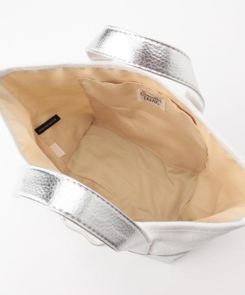 Ray BEAMS（レイビームス）の「Ctrl freak / アウトドア　キャンバス トート S（トートバッグ・レディース・ホワイト/シルバー/レッド・ONE SIZE）」の10枚目の写真