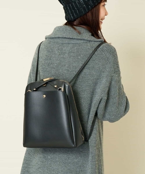 a.v.v（アーヴェヴェ）の「【2WAY】リュック/ショルダーバッグ（ショルダーバッグ・レディース・ベージュ/ブラック/アイボリー・38）」の2枚目の写真