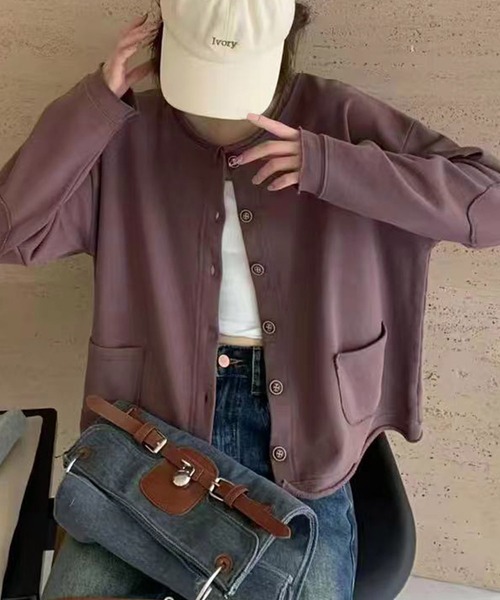 aimoha（アイモハ）の「クルーネックボタンカーディガン（ノーカラージャケット・レディース・グレー/ワインレッド/ネイビー/ライトグレー/チョコ/ベージュ/ブラック/ダークグレー・FREE）」の6枚目の写真