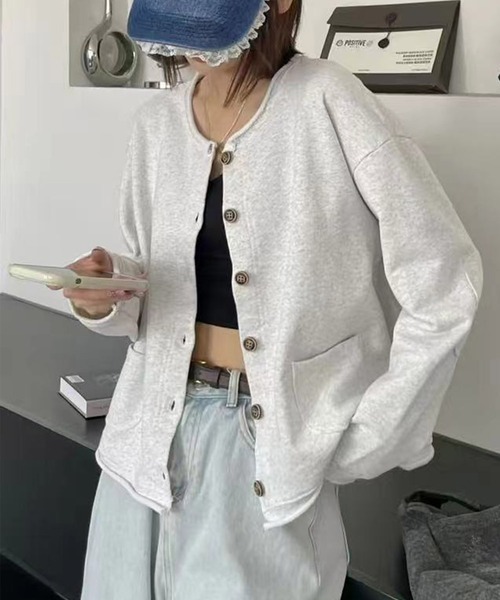 aimoha（アイモハ）の「クルーネックボタンカーディガン（ノーカラージャケット・レディース・グレー/ワインレッド/ネイビー/ライトグレー/チョコ/ベージュ/ブラック/ダークグレー・FREE）」の12枚目の写真