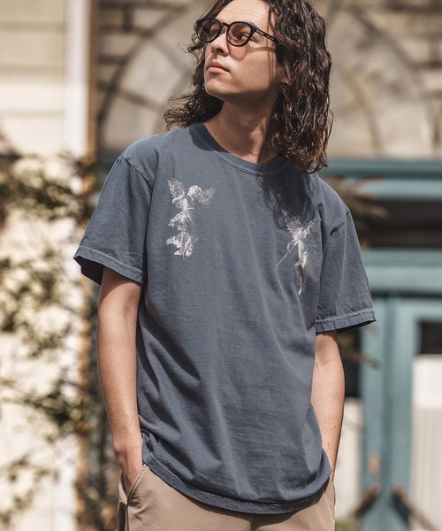 CAMBIO(カンビオ)の「mt9729- ピグメントTシャツ_Angels(Tシャツ/カットソー・メンズ・アイボリー/ブラック系その他/ブルー系その他・S/M/L/XL)」の4枚目の写真