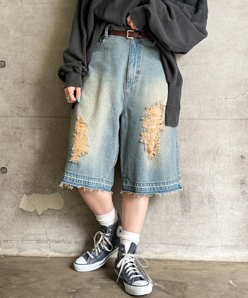 DOUBLE NAME（ダブルネーム）の「ダメージデニムオーバーダイハーフパンツ（デニムパンツ・レディース・ブラック/ネイビー・FREE）」の5枚目の写真