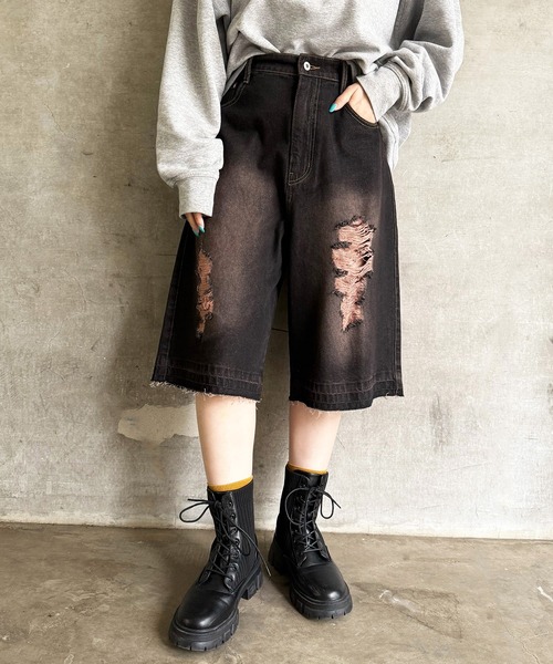 DOUBLE NAME（ダブルネーム）の「ダメージデニムオーバーダイハーフパンツ（デニムパンツ・レディース・ブラック/ネイビー・FREE）」の13枚目の写真