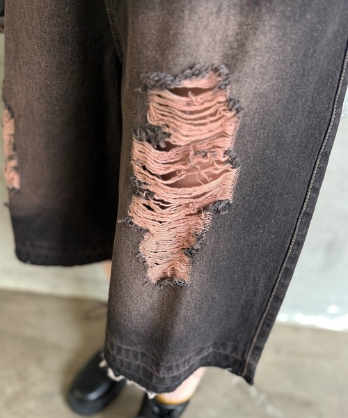 DOUBLE NAME（ダブルネーム）の「ダメージデニムオーバーダイハーフパンツ（デニムパンツ・レディース・ブラック/ネイビー・FREE）」の17枚目の写真