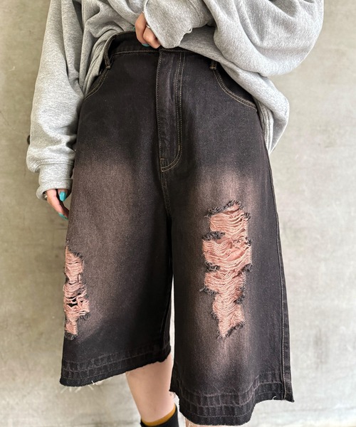 DOUBLE NAME（ダブルネーム）の「ダメージデニムオーバーダイハーフパンツ（デニムパンツ・レディース・ブラック/ネイビー・FREE）」の12枚目の写真