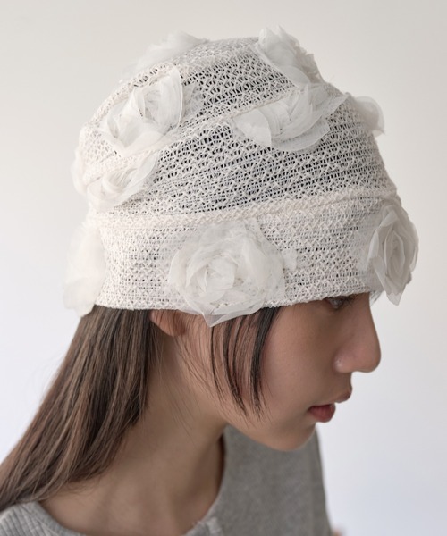 UNE MANSION（ユヌマンション）の「シースルーフラワービーニー（キャップ・レディース・ブラック/ホワイト・ONE SIZE）」の2枚目の写真