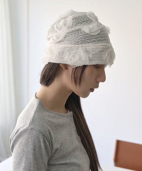 UNE MANSION（ユヌマンション）の「シースルーフラワービーニー（キャップ・レディース・ブラック/ホワイト・ONE SIZE）」の4枚目の写真