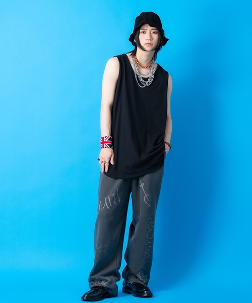 a.p.o.v.(エーピーオービー)の「a.p.o.v. Uネックスーパービッグシルエットコットンタンクトップ(タンクトップ・メンズ・ホワイト/グレー/ブラック・ONESIZE)」の7枚目の写真