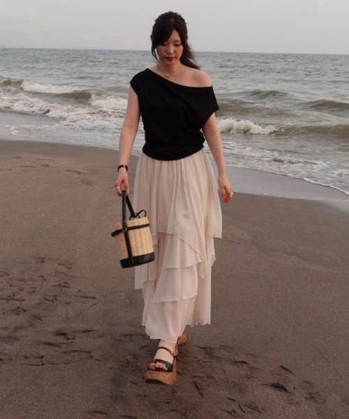 SENEE one shoulder tops ブラック one shoulder tops（ワンショルダートップス）（Tシャツ