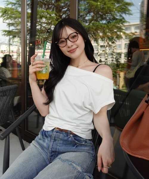 SENEE（セニー）の「one shoulder tops（ワンショルダートップス）（Tシャツ/カットソー・レディース・ホワイト/ブラック・FREE）」の18枚目の写真