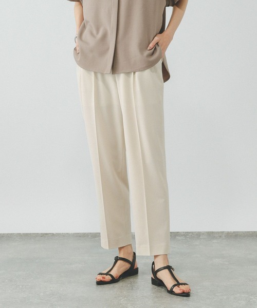 GLOBAL WORK（グローバルワーク）の「ウツクシルエットDRYテーパードパンツ/289056（その他パンツ・レディース・ブルー/ブラック/アイボリー/ライトグレー/ネイビー/モカ/ライトグレー系5・X-SMALL/SMALL/MEDIUM/LARGE/X-LARGE/XX-LARGE）」の15枚目の写真