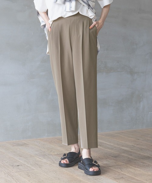 GLOBAL WORK（グローバルワーク）の「ウツクシルエットDRYテーパードパンツ/289056（その他パンツ・レディース・ブルー/ブラック/アイボリー/ライトグレー/ネイビー/モカ/ライトグレー系5・X-SMALL/SMALL/MEDIUM/LARGE/X-LARGE/XX-LARGE）」の11枚目の写真