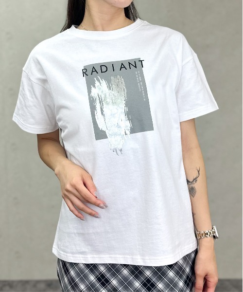 Per sist ence(パーシエンス)の「綿100スクエアプリント箔Tシャツ(Tシャツ/カットソー・レディース・オフホワイト/チャコールグレー/ブラウン・ONE SIZE)」の9枚目の写真