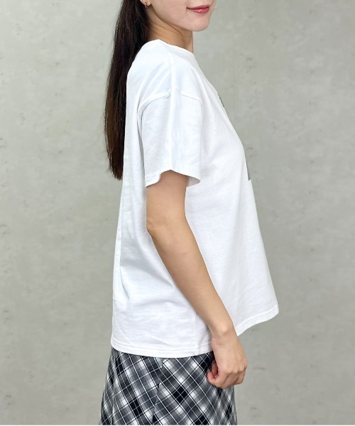 Per sist ence(パーシエンス)の「綿100スクエアプリント箔Tシャツ(Tシャツ/カットソー・レディース・オフホワイト/チャコールグレー/ブラウン・ONE SIZE)」の11枚目の写真