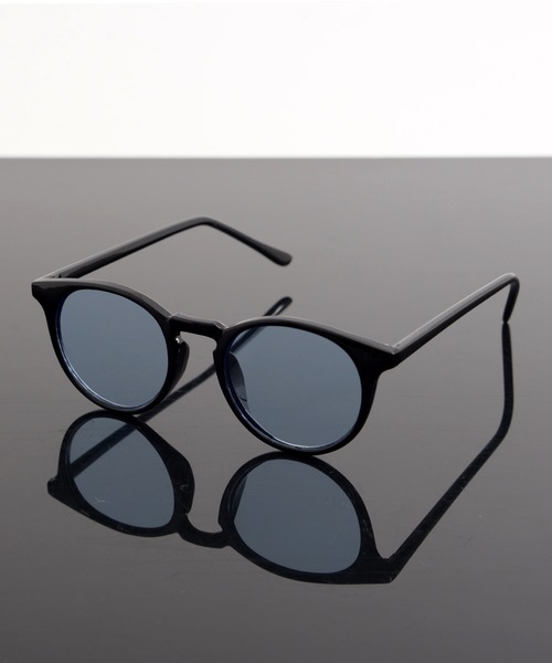 Revo.（レボ）の「ボストン型 フラットレンズ サングラス カラーレンズ クリアフレーム UVカット（サングラス・レディース・ブラウン/アイボリー/ブラック/ブラック×グリーン/ブラック×ブルー/ブラック×ピンク/クリアイエロー/ブラック×グレー・FREE）」の4枚目の写真