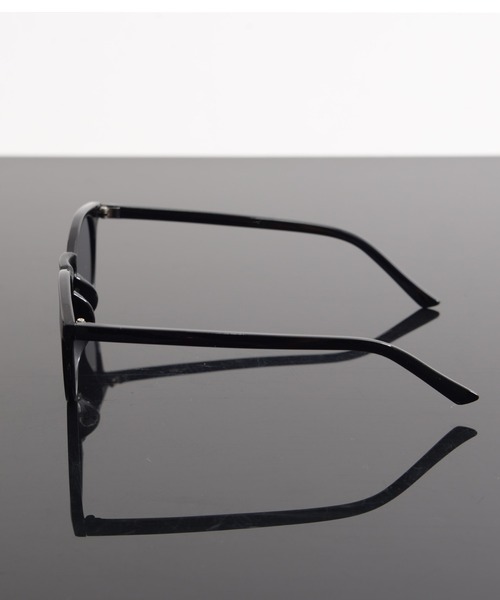 Revo.（レボ）の「ボストン型 フラットレンズ サングラス カラーレンズ クリアフレーム UVカット（サングラス・レディース・ブラウン/アイボリー/ブラック/ブラック×グリーン/ブラック×ブルー/ブラック×ピンク/クリアイエロー/ブラック×グレー・FREE）」の17枚目の写真