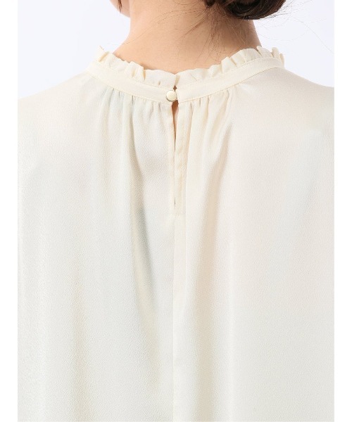 m.f.editorial（エムエフエディトリアル）の「【接触冷感 UVカット イージーケア】m.f.エディトリアルレディース ギャザーネック半袖プルオーバーブラウス（シャツ/ブラウス・レディース・アイボリー/グレー系その他2/ベージュ・MEDIUM/LARGE）」の14枚目の写真