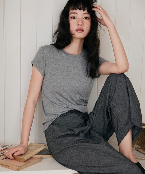 MAISON DE THERESE（メゾン ド テレーズ）の「クルーネック 半袖Tシャツ（Tシャツ/カットソー・レディース・ブラック/アイボリー/ブルー/グレー・M/L）」の5枚目の写真