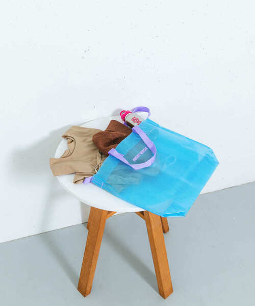 URBAN RESEARCH Sonny Label（アーバンリサーチサニーレーベル）の「ビッグプールバッグ（トートバッグ・レディース・ホワイト/ブラック/ブルー・ONE）」の12枚目の写真