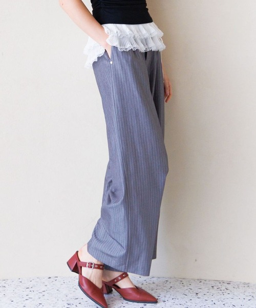 FOREVER 21（フォーエバー トゥエンティーワン）の「【2025SS】ストライプスラックス（スラックス・レディース・ネイビー/グレー・MEDIUM/SMALL）」の2枚目の写真