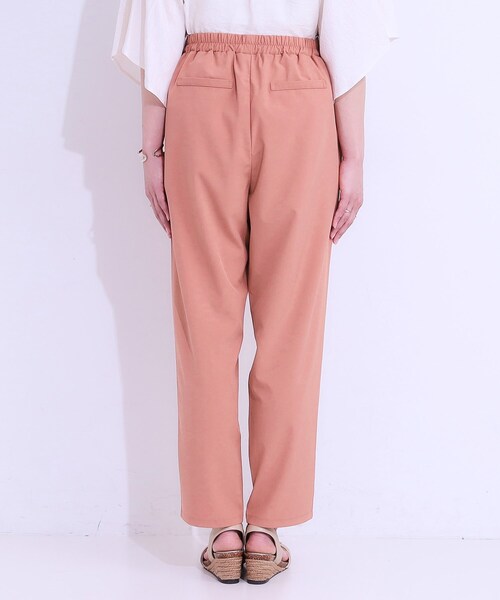 SHOO・LA・RUE(シューラルー)の「【SS-3L/ひんやり/吸水速乾/UV】軽量でさらりと穿ける テーパードパンツ(その他パンツ・レディース・ピンク系/ブラック/ベージュ/ブルー系その他/ダークグレー・01/05/10/03/02/04)」の21枚目の写真