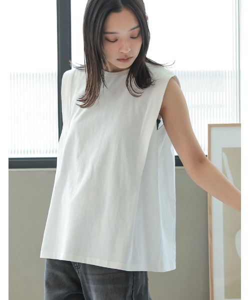 Re:EDIT(リエディ)の「二の腕すっきり見え 綿100% ショルダータックノースリーブTシャツ(Tシャツ/カットソー・レディース・ブラック/オフホワイト/チャコールグレー・MEDIUM/LARGE)」の7枚目の写真