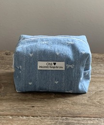 Pochi Pouch（ポチポーチ）の「Pochi Pouch/デニム調 リボン＆ハート柄 ボックス ジップ ポーチ（ポーチ・メンズ）」