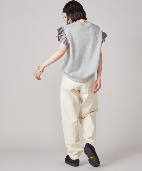 SHIPS(シップス)の「SHIPS NINE CASE:〈手洗い可能〉ミニ 裏毛 フリル カットソー(Tシャツ/カットソー・レディース・ブラック/ライトグレー・ONE SIZE)」の6枚目の写真