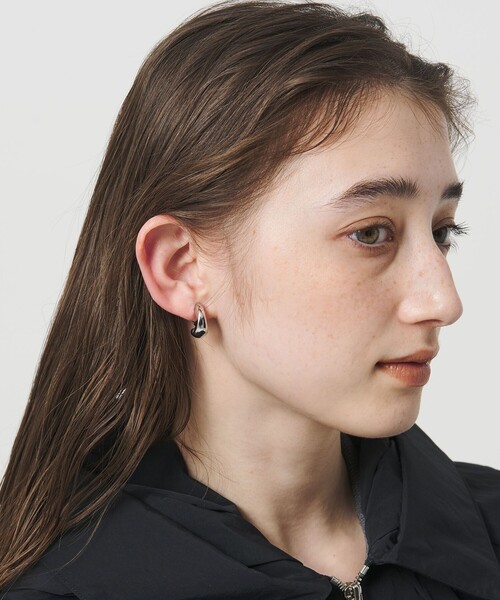 UNITED ARROWS(ユナイテッドアローズ)の「ハーフ ムーン イヤリング(イヤリング・レディース・ゴールド/シルバー・FREE)」の7枚目の写真