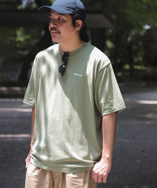 Barbour（バブアー）の「Barbour / 刺繍 ロゴ Tシャツ（Tシャツ/カットソー・メンズ・ブラック/ベージュ/ネイビー/ケリーグリーン/ロイヤルブルー・S/M/L/XL）」の3枚目の写真