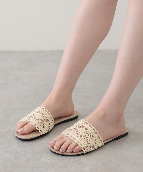 Lace Ladies(レースレディース)の「レース カットワーク ラウンドトゥ フラット サンダル(サンダル・レディース・ブラック/ベージュ・22.5cm/23cm/23.5cm/24cm/24.5cm/25cm)」の1枚目の写真