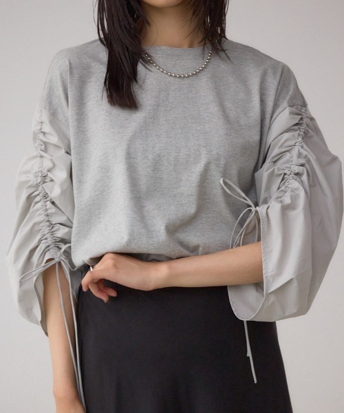 AZUL by moussy(アズールバイマウジー)の「ギャザースリーブカットトップス(Tシャツ/カットソー・レディース・ブラック/オフホワイト/杢グレー/バーガンディー・FREE)」の3枚目の写真