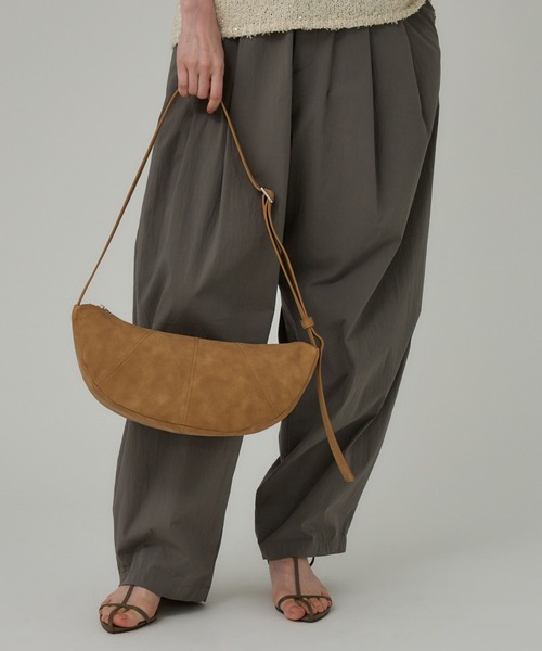 BRIE LEON（ブリーレオン）の「【BRIE LEON】Crescent Bag（ショルダーバッグ・レディース・オフホワイト/キャメル・FREE）」の16枚目の写真