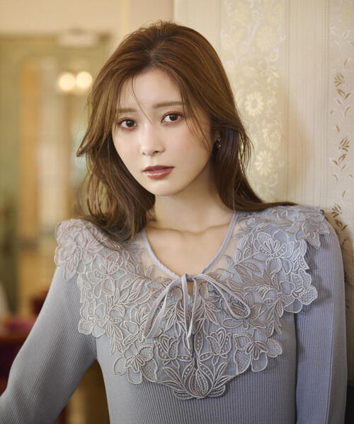 PROPORTION BODY DRESSING（プロポーションボディドレッシング）の「ケープ風レース付きニットワンピース / 1215240905（ワンピース・レディース・ダークグレー/ベージュ/ブルー・SMALL/MEDIUM）」の6枚目の写真