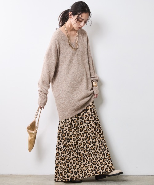 CHIC STYLE（シックスタイル）の「Vネックニットチュニック＜大きいサイズ有＞シックスタイル（ニット/セーター・レディース・ベージュ/グレー・M/L/LL/3L/4L/5L）」の22枚目の写真