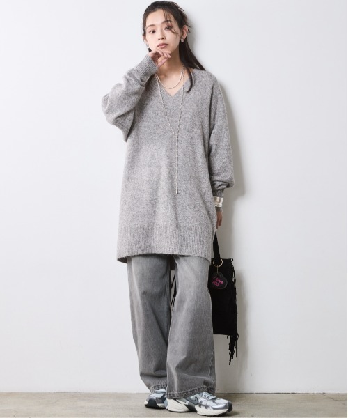 CHIC STYLE（シックスタイル）の「Vネックニットチュニック＜大きいサイズ有＞シックスタイル（ニット/セーター・レディース・ベージュ/グレー・M/L/LL/3L/4L/5L）」の5枚目の写真