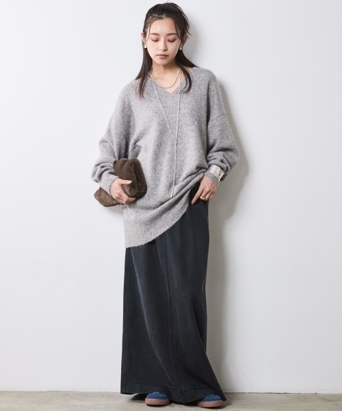 CHIC STYLE（シックスタイル）の「Vネックニットチュニック＜大きいサイズ有＞シックスタイル（ニット/セーター・レディース・ベージュ/グレー・M/L/LL/3L/4L/5L）」の8枚目の写真