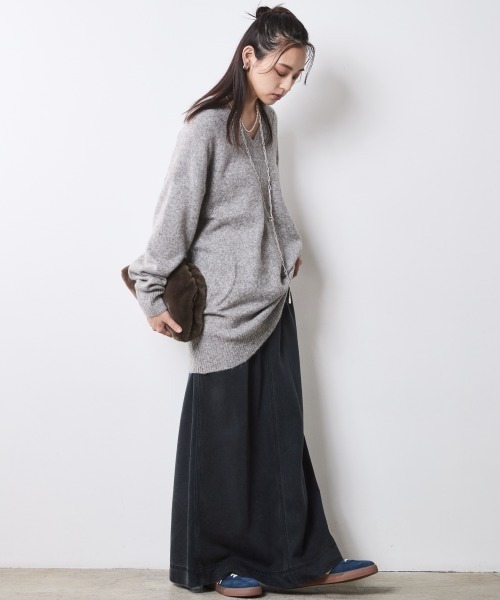 CHIC STYLE（シックスタイル）の「Vネックニットチュニック＜大きいサイズ有＞シックスタイル（ニット/セーター・レディース・ベージュ/グレー・M/L/LL/3L/4L/5L）」の9枚目の写真