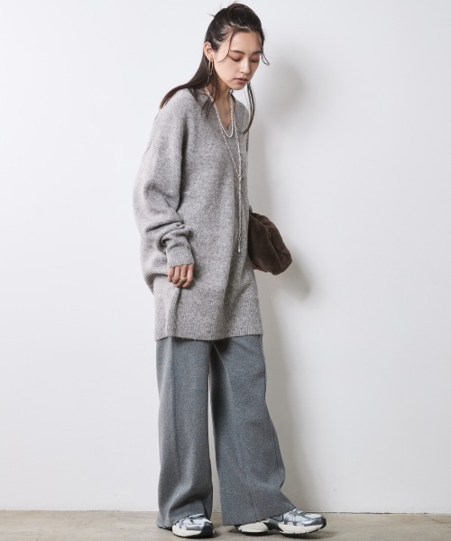 CHIC STYLE（シックスタイル）の「Vネックニットチュニック＜大きいサイズ有＞シックスタイル（ニット/セーター・レディース・ベージュ/グレー・M/L/LL/3L/4L/5L）」の13枚目の写真